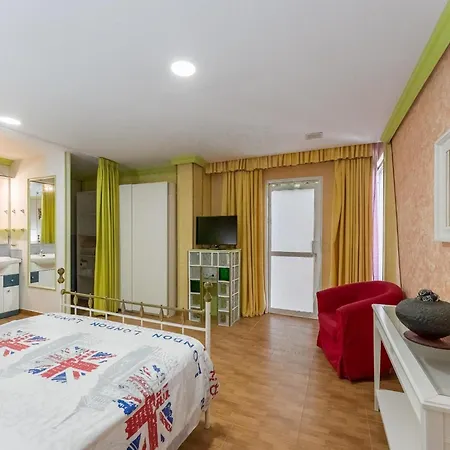 Apartamento With Communal Pool And Garden *