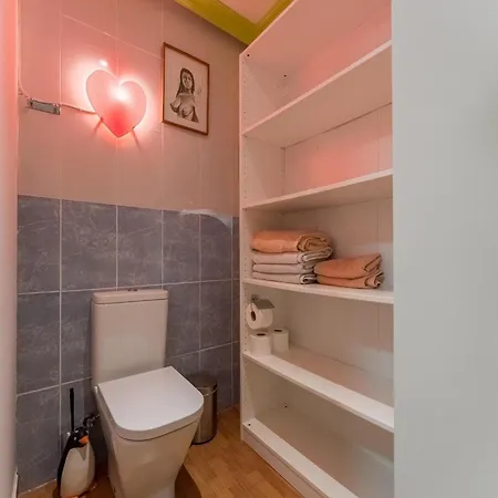 Apartamento With Communal Pool And Garden